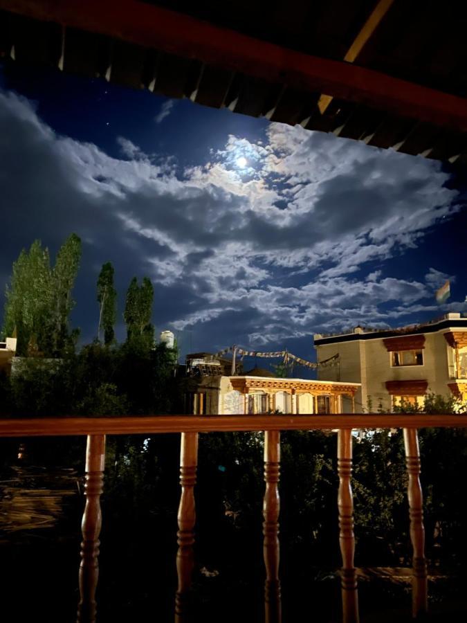 Hotel Chakzot Garden House à Leh Extérieur photo