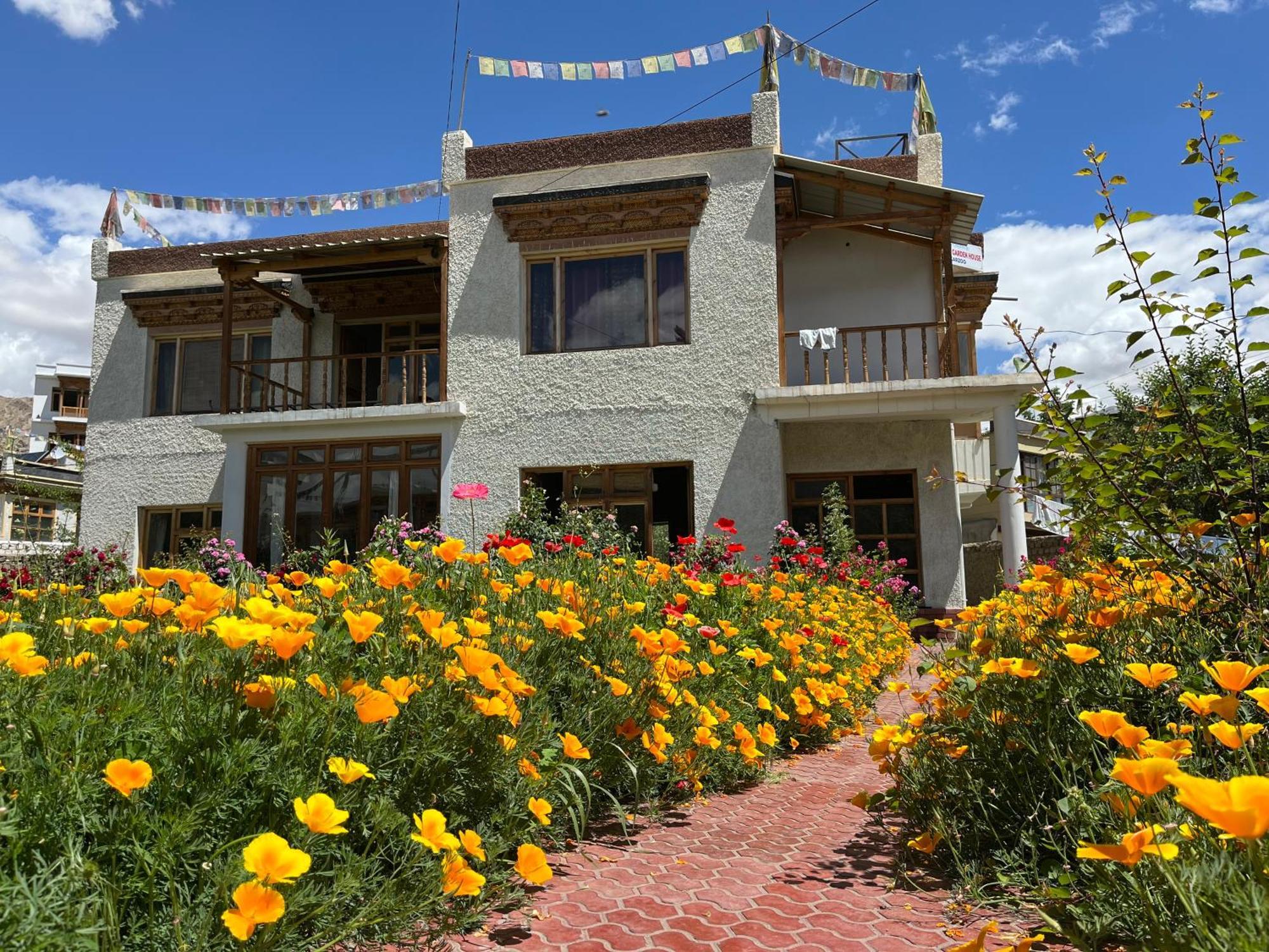Hotel Chakzot Garden House à Leh Extérieur photo